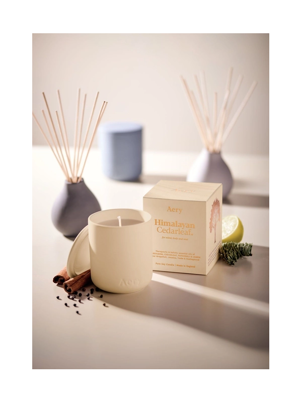Bougie Parfumée Feuille de Cèdre de l’Himalaya – Patchouli, Cèdre & Citron