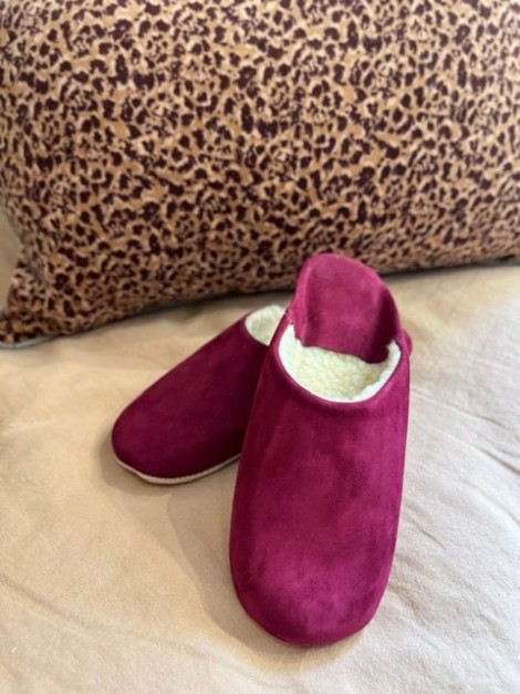 Babouches en cuir et daim fourrées moumoute maroc bordeaux