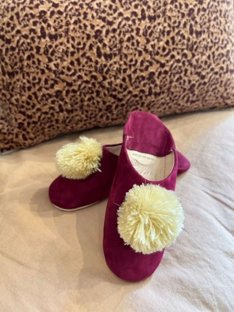 Babouches en cuir et pompon