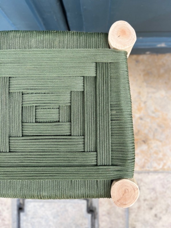 Tabouret en bois et corde 40 cm kaki