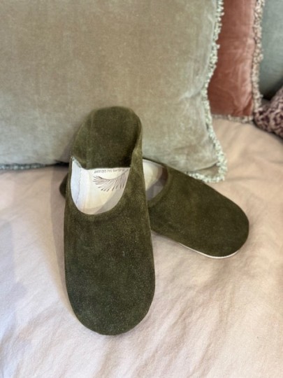 Babouches homme artisanales en cuir et daim kaki