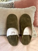 Babouches homme artisanales en cuir et daim kaki