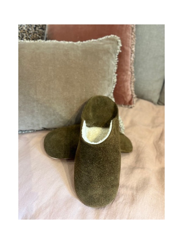 Babouches homme en cuir et moumoute kaki