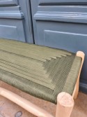 Banc artisanal en bois et corde kaki