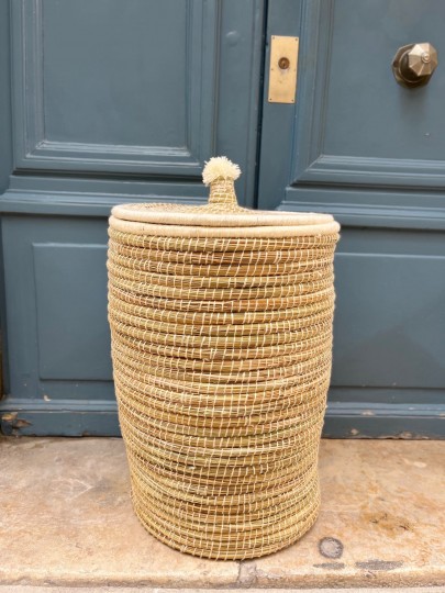 Boîte berbère avec pompon blanc