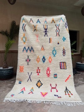 Tapis Azilal motifs colorés 207 x 160 cm