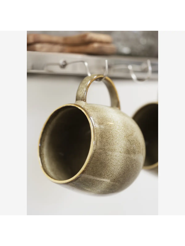 Mug en grès kaki – Madam Stoltz – 8 x 9 cm